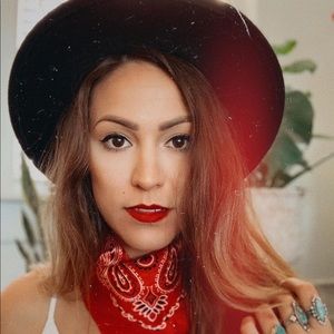 Meet your Posher, Maggie